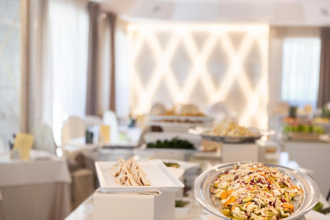 Hotel Feldberg Riccione Zewnętrze zdjęcie