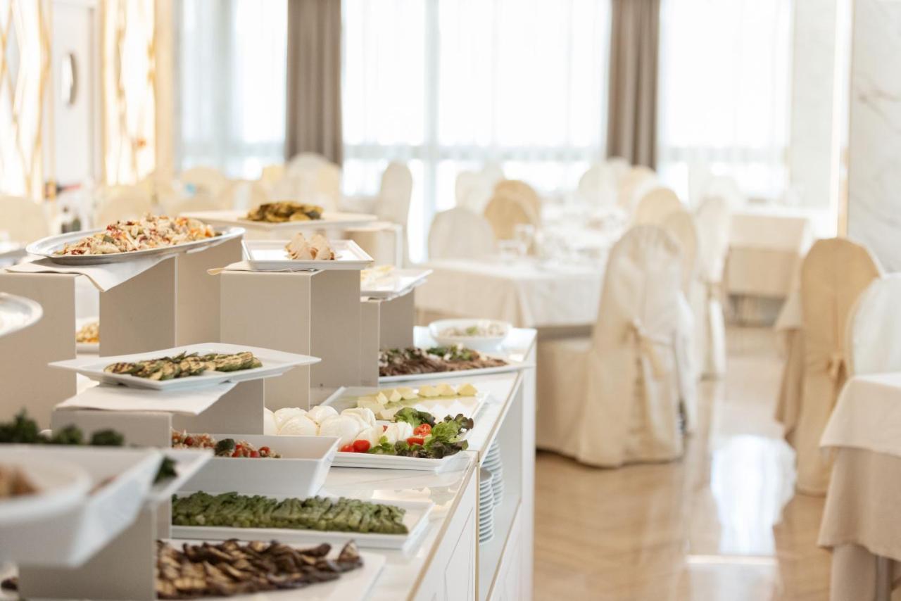 Hotel Feldberg Riccione Zewnętrze zdjęcie