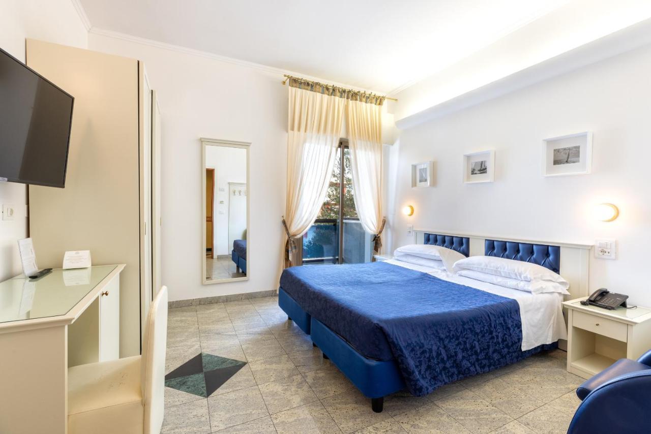 Hotel Feldberg Riccione Zewnętrze zdjęcie