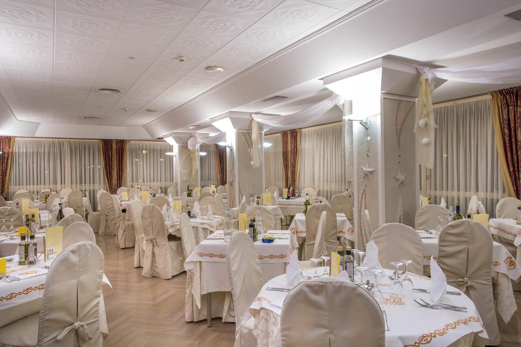 Hotel Feldberg Riccione Zewnętrze zdjęcie