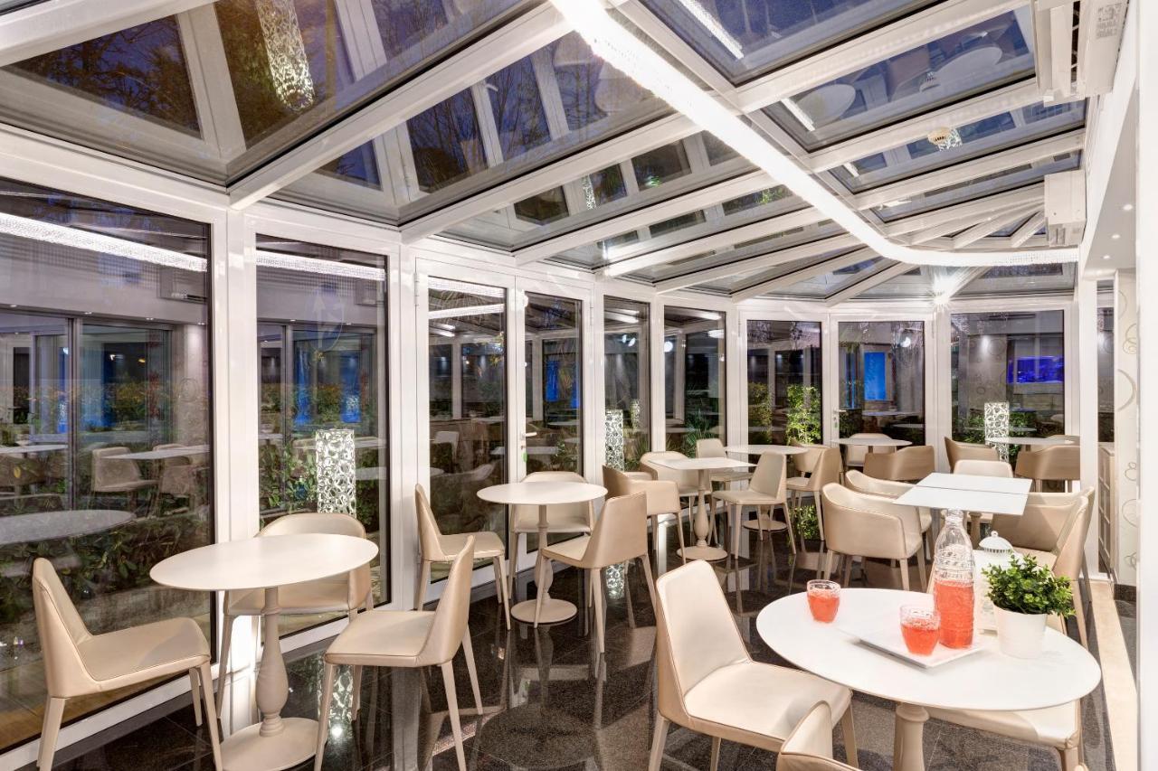 Hotel Feldberg Riccione Zewnętrze zdjęcie
