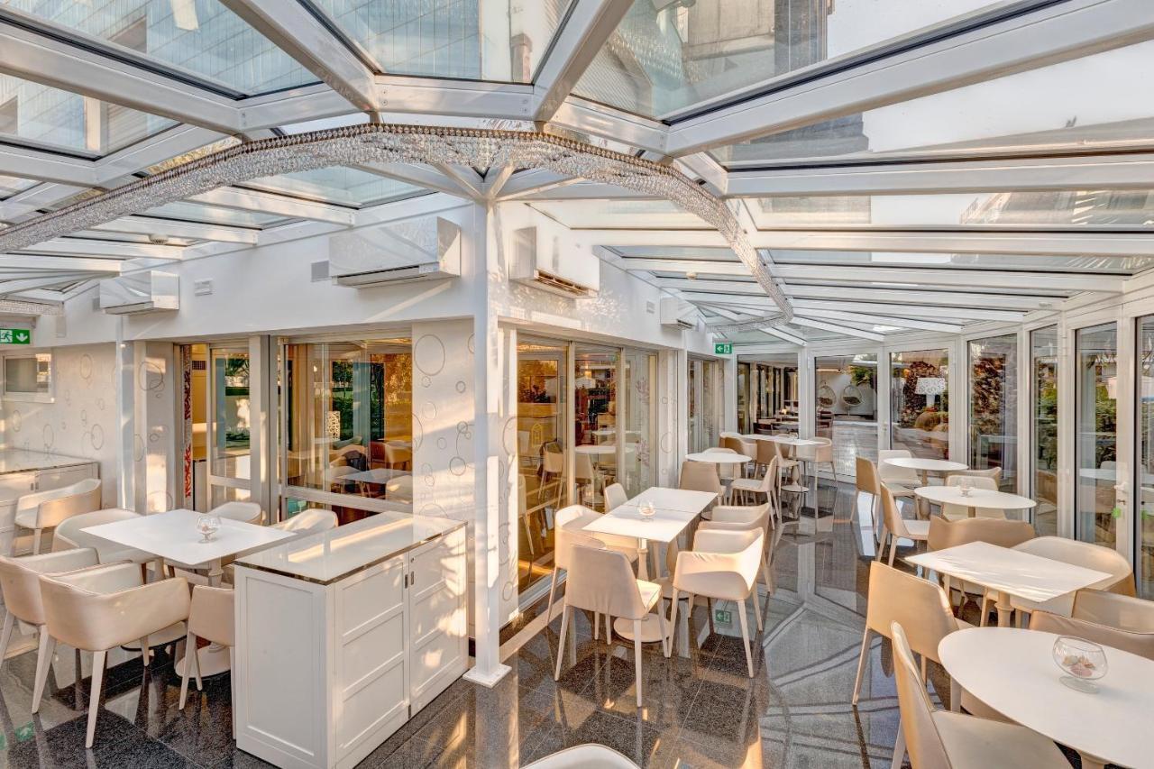 Hotel Feldberg Riccione Zewnętrze zdjęcie