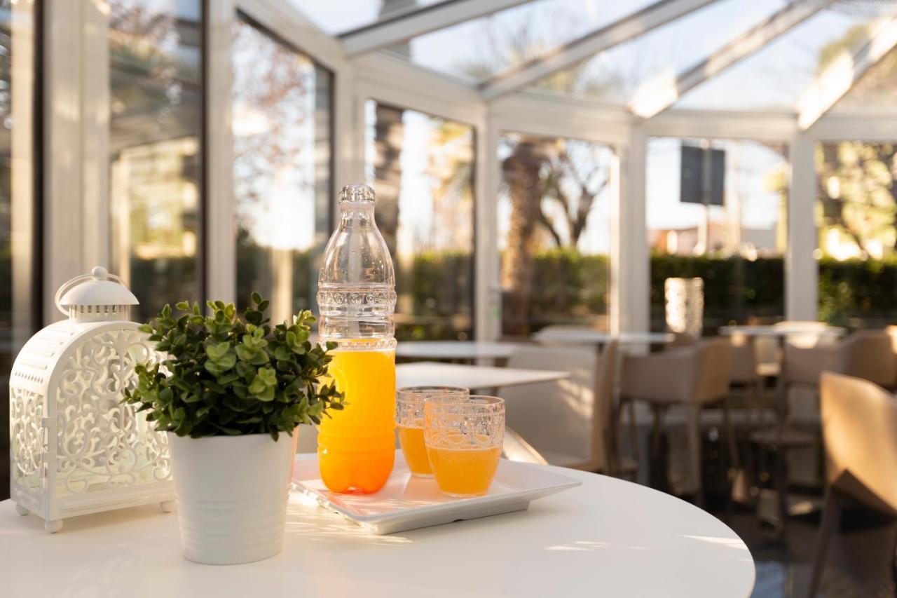 Hotel Feldberg Riccione Zewnętrze zdjęcie