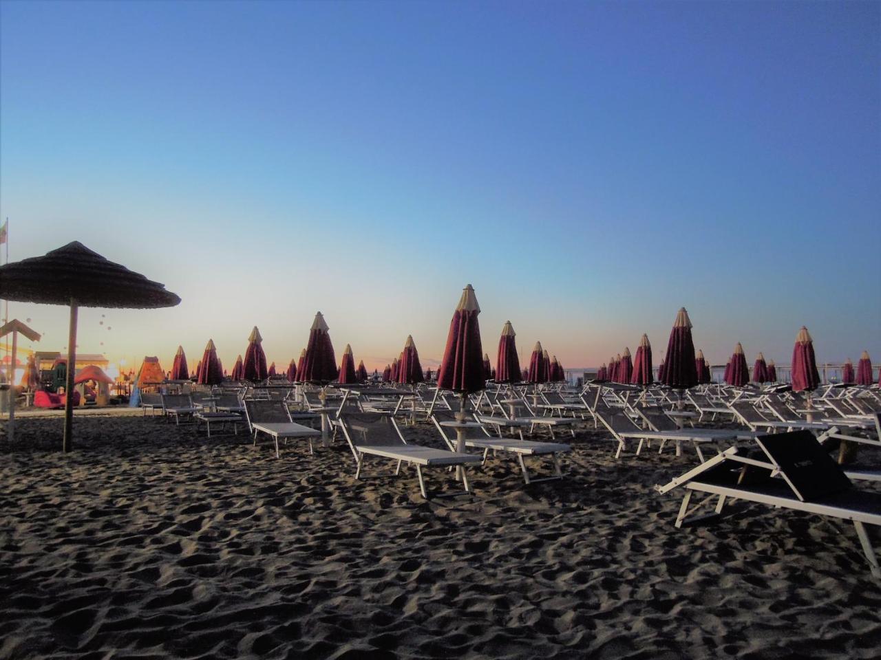 Hotel Feldberg Riccione Zewnętrze zdjęcie